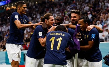 Giroud fez o gol da classificação francesa.