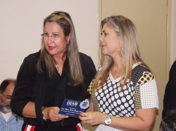 Vereador Lêda Chaves e a delegada Juliana Fontes