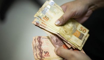 Segundo o banco, foram creditados R$ 4,97 bilhões nas contas de mais de 12 milhões de trabalhadore