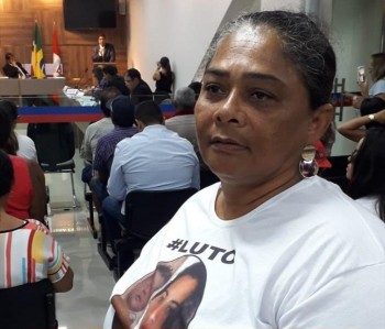 Sandra Regina, tia de Edilane Rocha falecida durante trabalho de parto no HNAS. 