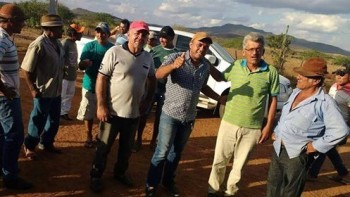 Marcelo e agricultores do Povoado Monte Alegre