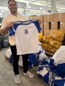 Alunos estão indo para escola com farda do ano passado ou com roupas comuns desde o início do ano 