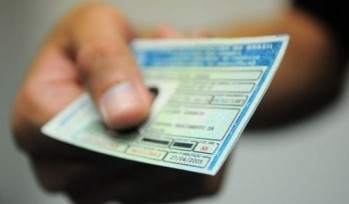 Projeto também pretende dobrar o prazo para renovar habilitação