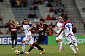 Vinicius e Zé Rafael desperdiçaram as cobranças; Edigar Junio converteu