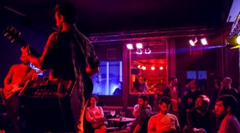 Artistas que se apresentavam em bares e restaurantes  estão desde o fim de março sem trabalhar.