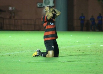 Rubro-negro caiu mais uma casa e agora é o 18º
