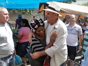 Por onde passou Anilton atraiu a comunidade, que o cumprimentava e demonstrava apoio a sua candidatu