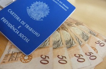 O pagamento é limitado a três, quatro ou cinco parcelas, dependendo do período trabalhado antes d