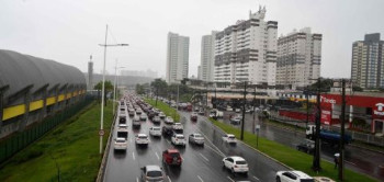 Temporal provoca alagamentos, deslizamentos e prejuízos em diversos bairros da capital