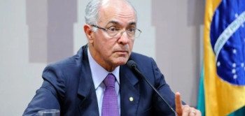 Em entrevista, Aleluia negou que sua pré-candidatura tenha sido lançada em acordo com ACM.