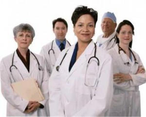 Muitos municipios sentem dificuldades em contratar médicos