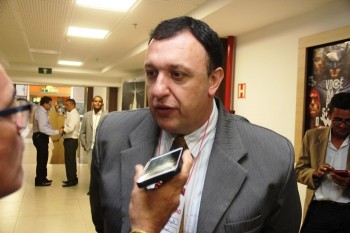 Encontro acontece na sala de cinema do Shopping Serrinha |