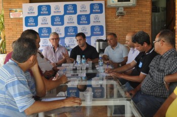 Prefeito David Cavalcanti reúne imprensa e presta contas do seu primeiro ano de Governo. 