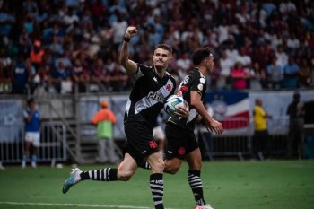 Vegetti marcou o gol do Vasco no empate com o Bahia