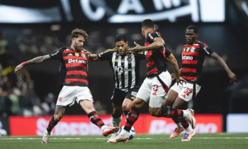 Confronto entre Atlético-MG e Flamengo pelo Brasileirão