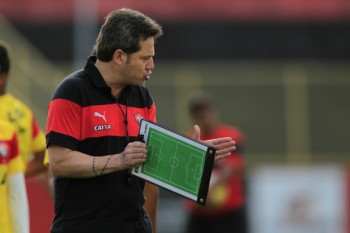 Argel diz que existe possibilidade de continuar no Leão em 2017