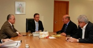 (E) Josias Gomes, ministro das Cidades, Aguinaldo Ribeiro, Anilton Bastos e Paulo Rangel 