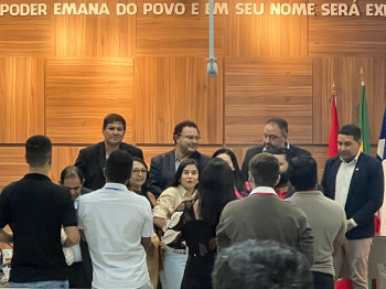 Vereadores governistas em festa. 