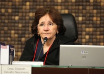 desembargadora Elisabeth Carvalho, presidente do Tribunal Regional do Estado