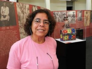 Vera quer indenização por danos morais e por venda do livro