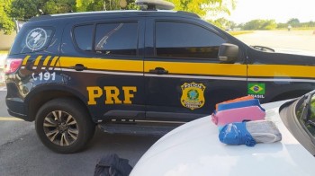 A droga poderia render R$ 1 milhão aos criminosos.