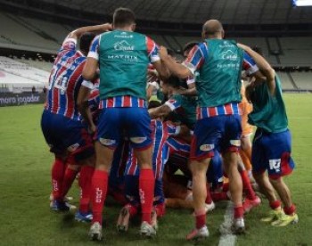 Fortaleza e Bahia empatam em 0 a 0 no Castelão. Nos pênaltis, Matheus Teixeira assume papel de her