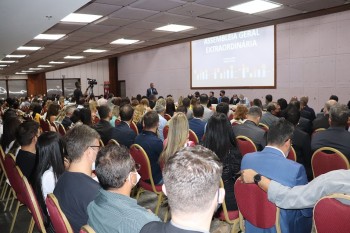 Mais de 300 delegados se reuniram nessa manhã, no auditório do hotel Fiesta, para discutir o futur