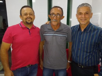 Moraes (E), Dr. Neto (D)