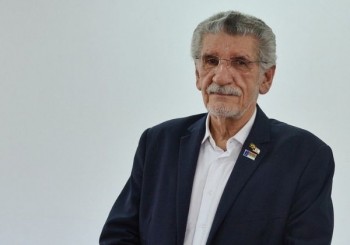 Político estava internado no Hospital Sírio Libanês desde dezembro do ano passado