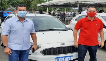 Os dois representados foram obrigados a remover da internet, no prazo de oito horas.