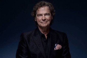 O vencedor de cinco Grammys faleceu aos 78 anos, vitimado por um câncer de pulmão