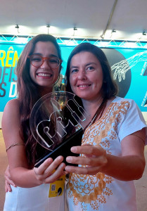 Clara a da direita é filha de Zé Ivaldo         