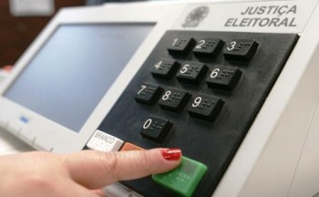 De acordo com a legislação eleitoral, ambas as escolhas de voto não são validadas