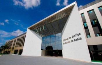 Aqui, a operação deveria se chamar  Arruma a mala aê. 