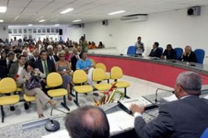 Câmara de Ilhéus: vereadores ganharam um notebook