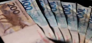 Aumento pressiona orçamento, mas segue regras fiscais 