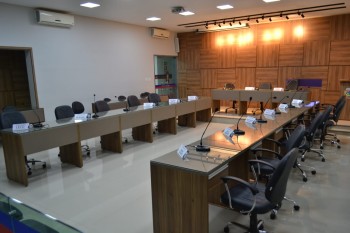 Câmara está aberta ao público no período das 08 às 12 horas, durante este mês de julho.