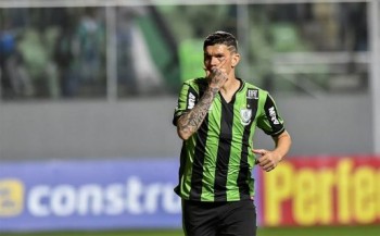 Jogador tem passagens por times como ASA-AL, Grêmio, Sport, Goiás e Atlético-GO