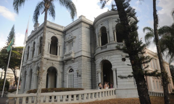 Interessados podem agendar atividades particulares em alguns espaços do prédio, símbolo da capita