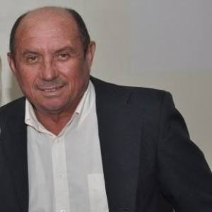 Na edição da estréia, Deborah Carvalho será entrevistada pelo radialista Bob Charles. 