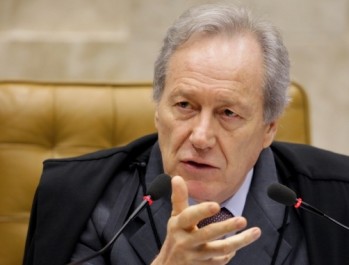 Novo presidente comprometeu-se a honrar as tradições do STF'