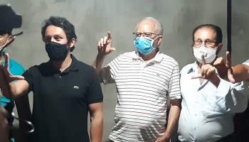 Luiz de Deus: cara desânimo e o dedo do L caído