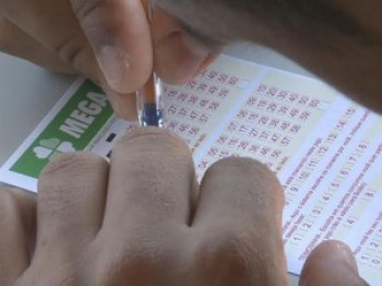 Mega-Sena acumula e deve pagar R$ 25 milhões
