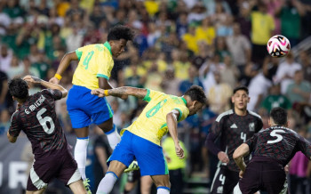 Momento em que Endrick marca o gol da vitória do Brasil sobre o México