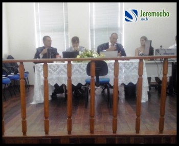 A acusação defendeu a tese de homicídio qualificado que impossibilitou a defesa da vítima