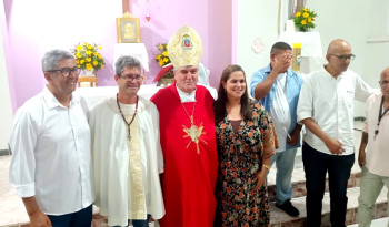 O radialista  AC Zuca recebeu o sacramento do Crisma.