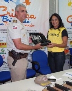 Tenente-coronel Josemar Pereira e Gerluce Carvalho – Presidente do C. C. de Segurança