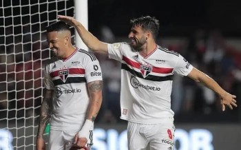 Tricolor reverteu desvantagem e avançou às quartas de final