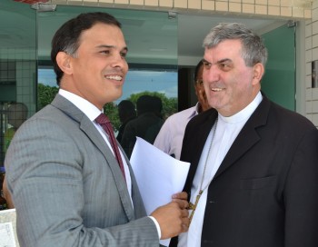 Marconi Daniel e o bispo Diocesano Dom Guido Zendron