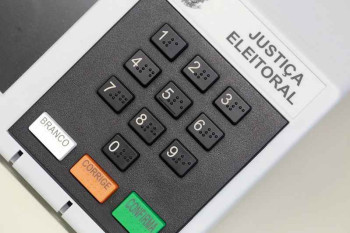 Com pesquisas internas, legendas se organizam para definir candidaturas a deputado estadual.